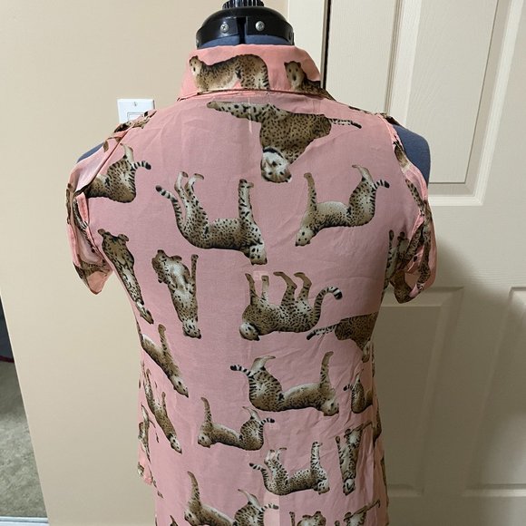 Sheer Cheetah Patterned Top - Picture 3 of 6